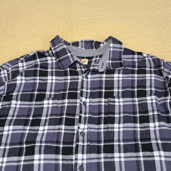 Woolrich flannel button down size 3XL - Picture 2 of 7